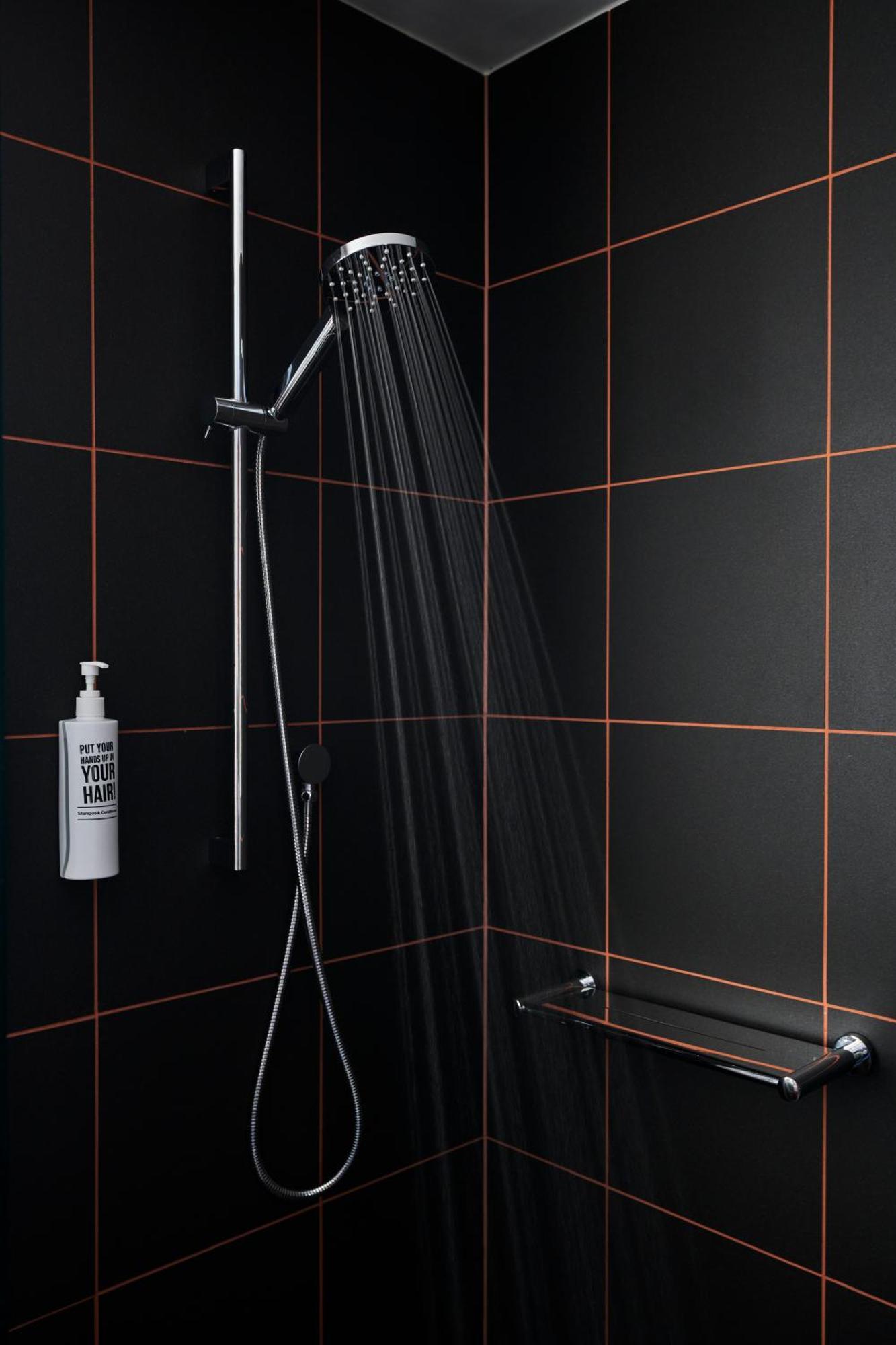 Ibis Styles Melbourne Airport Hotel Bagian luar foto