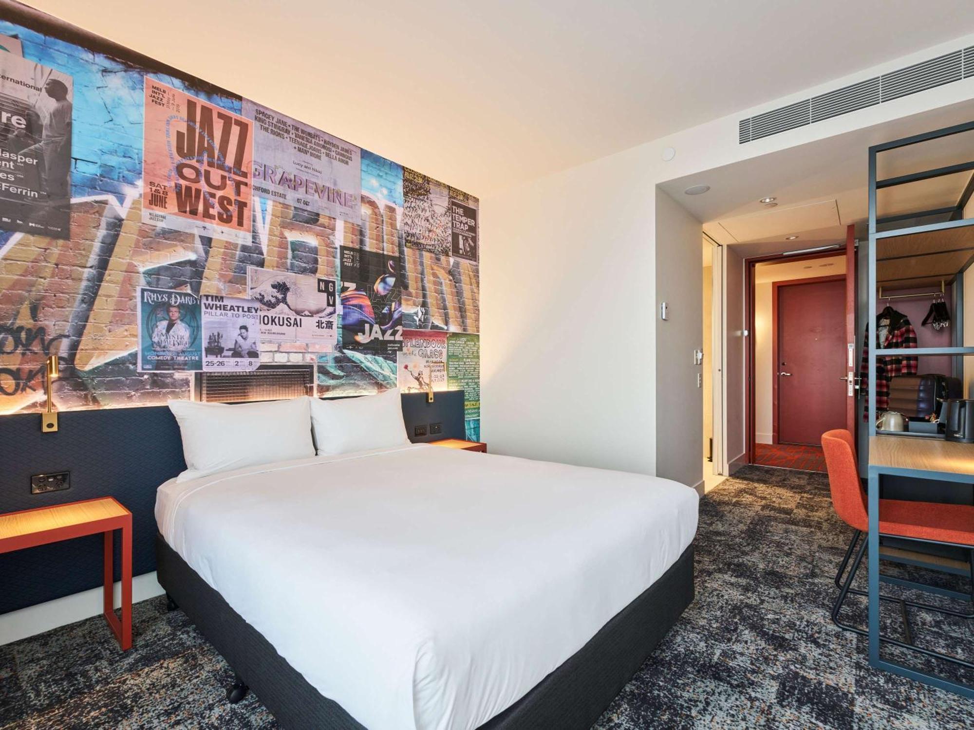 Ibis Styles Melbourne Airport Hotel Bagian luar foto